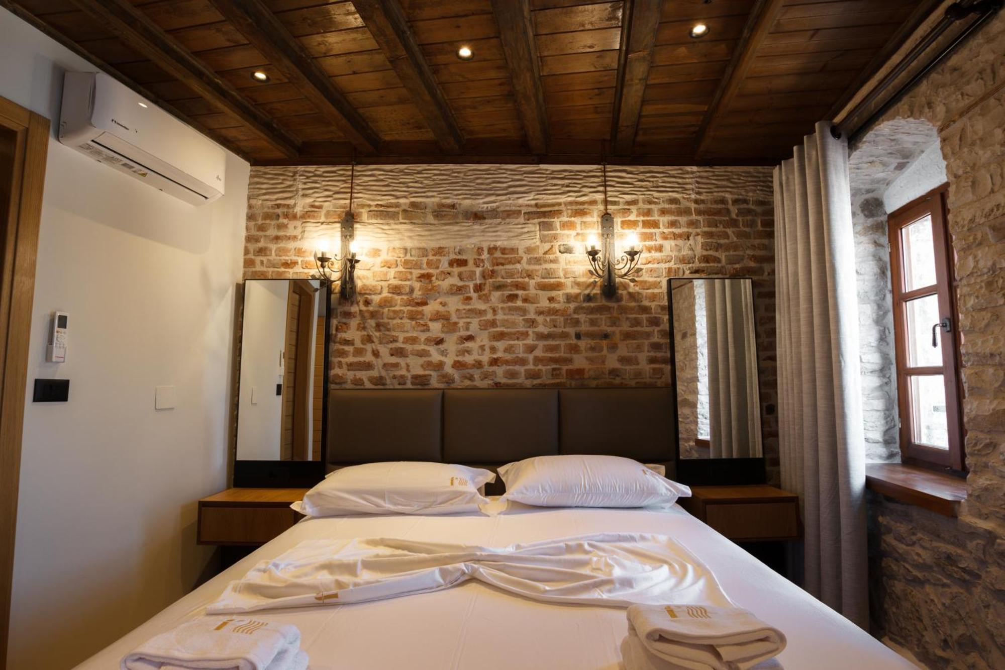 Furra Hotel Gjirokastër Esterno foto