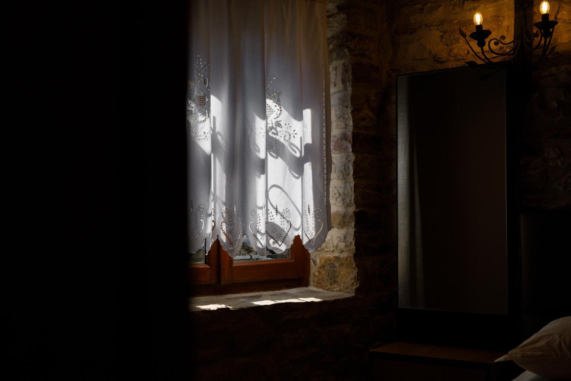 Furra Hotel Gjirokastër Esterno foto